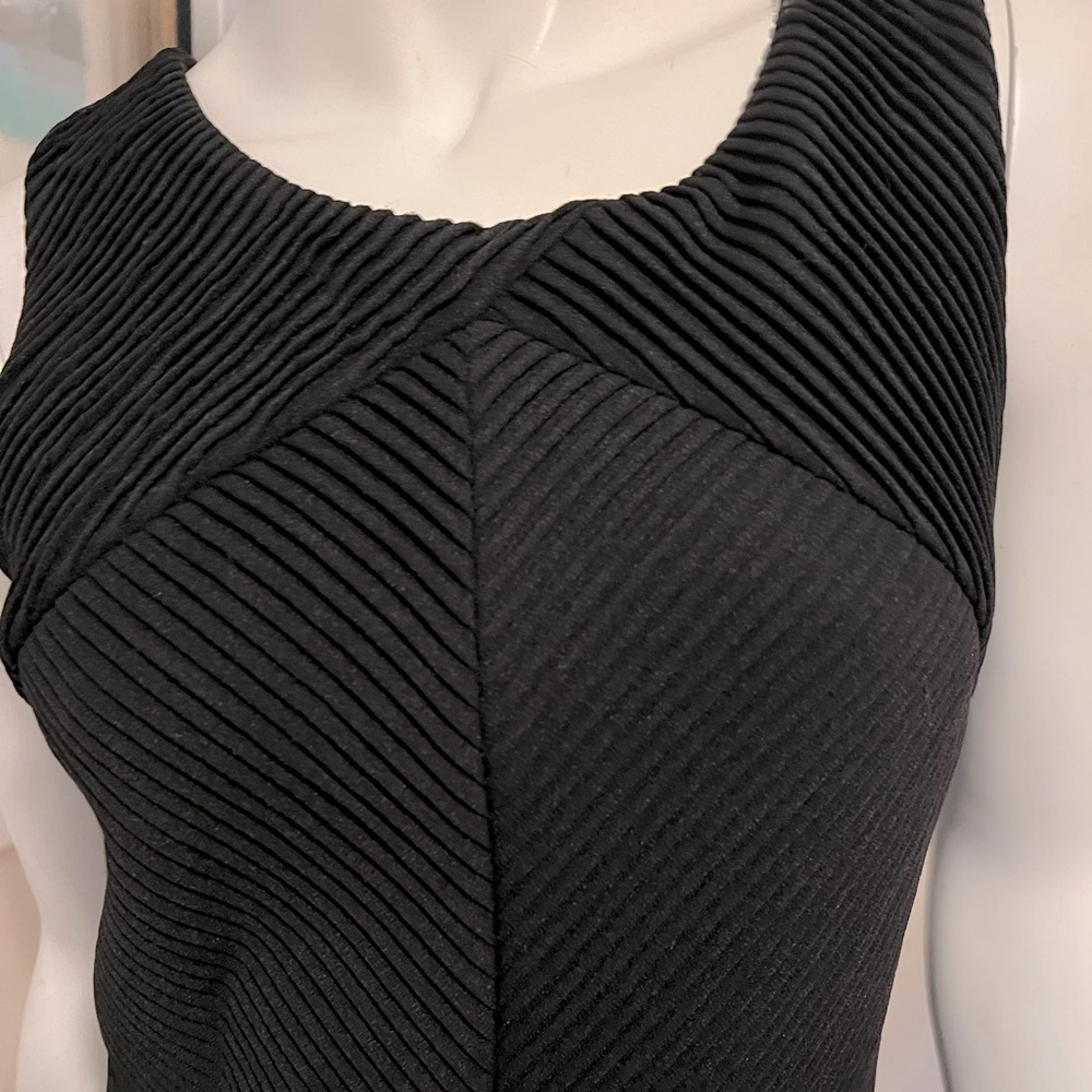 CANDIE’S Textured Pleated Sleeveless Back Bow LBD—SZ. Medium - Picture 4 of 7